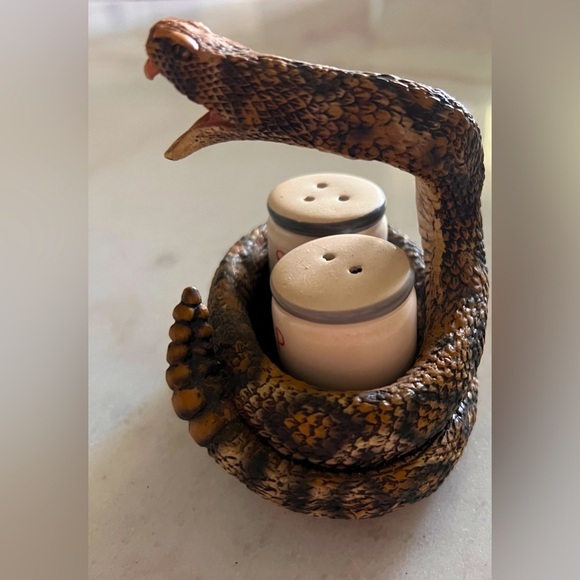 Snake Salt and Pepper Shaker Holder - Picture 1 of 7